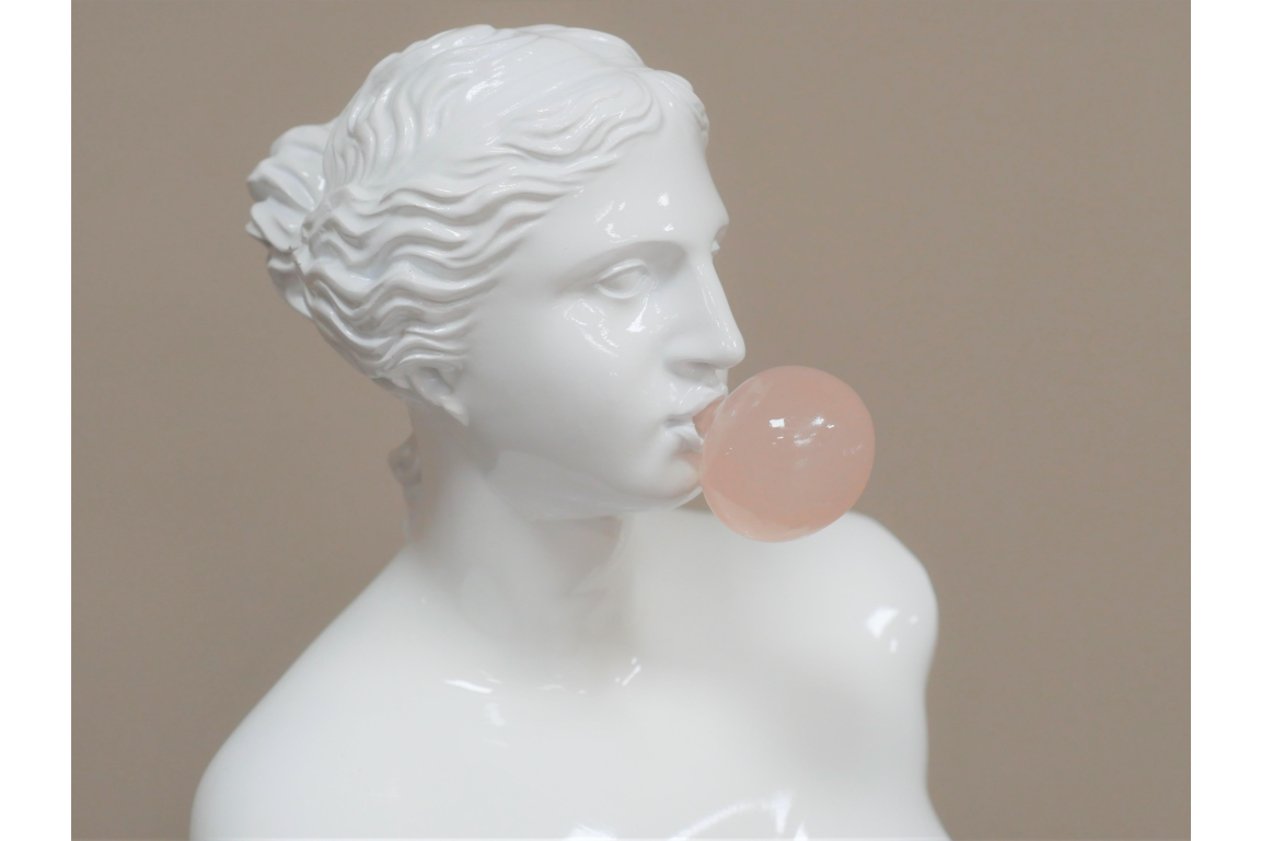 Bubble Gum lady