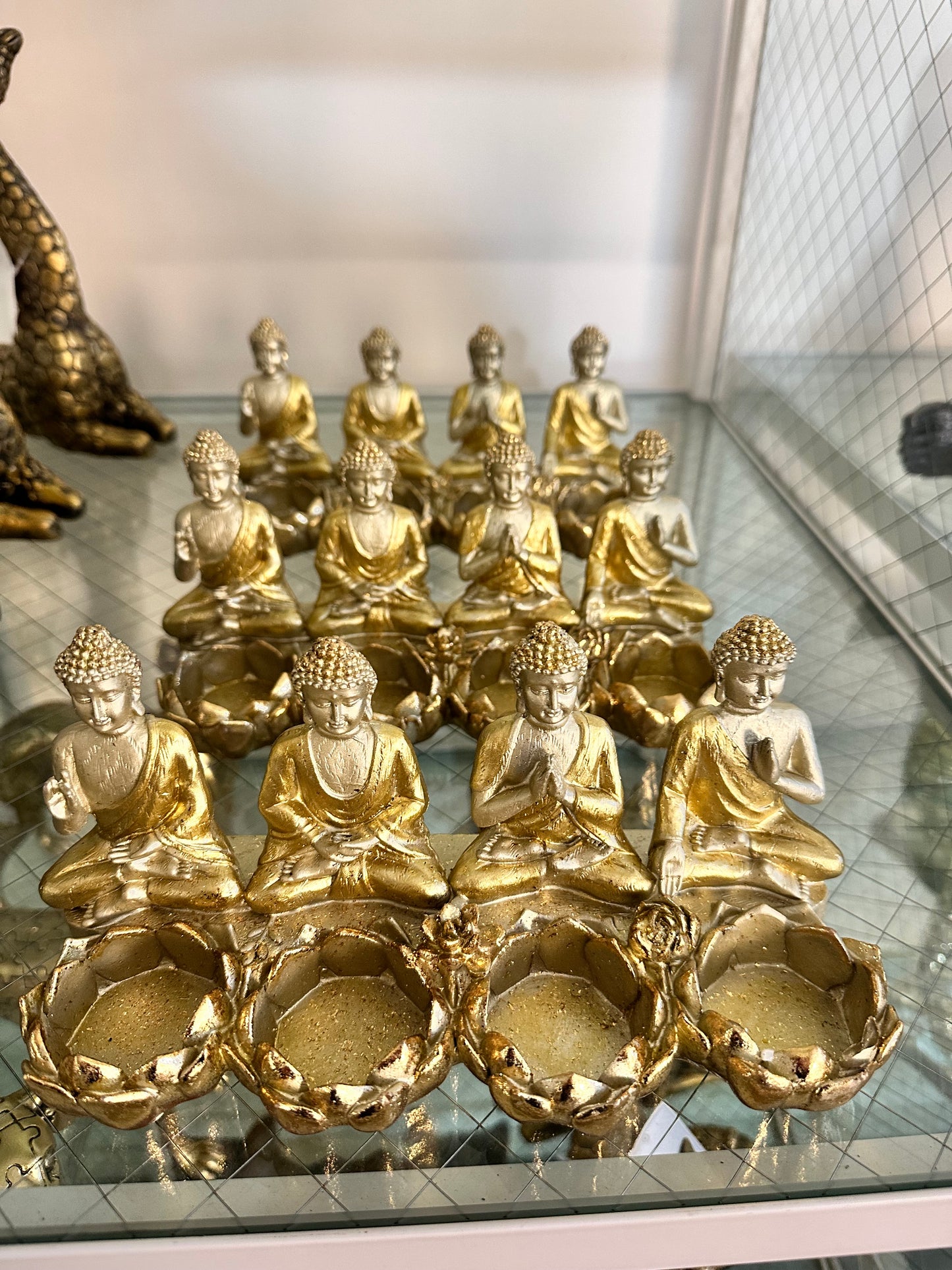 Buddhas Sitting T-Light Holder