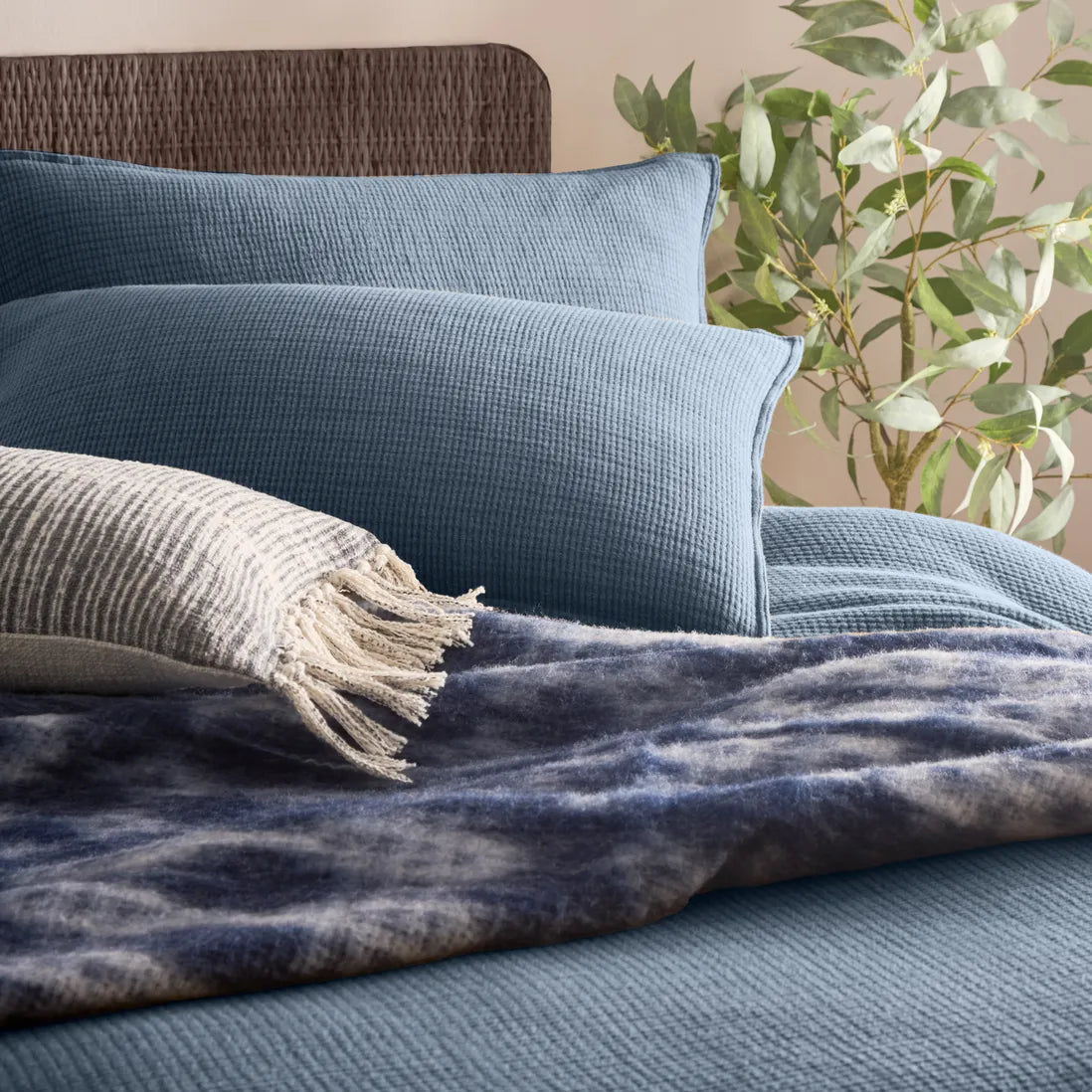 Ribble Acid Washed Duvet Cover Set Navy (king)