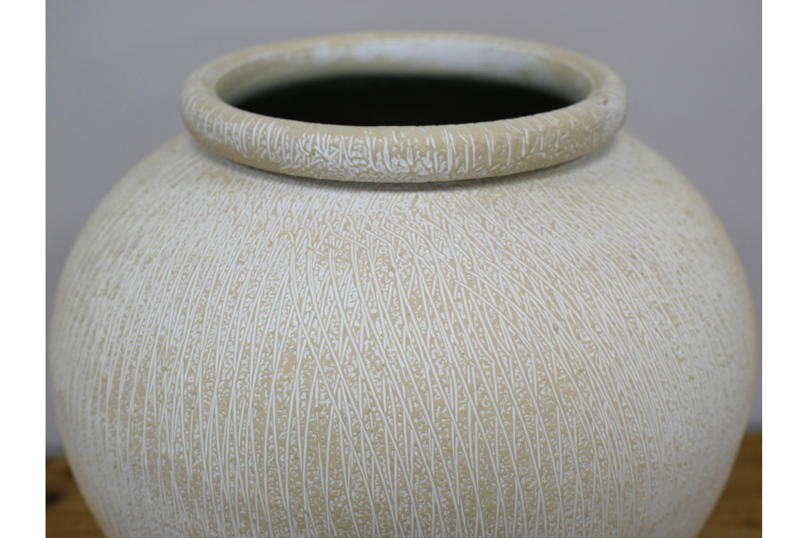 Stone Effect Rustic Cream Metal Vase