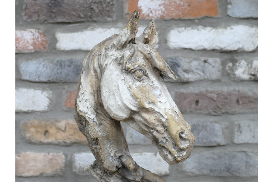 Wethered Stone Effect Horse Head Statue Bust - Detailed Sculpture for Home Decor