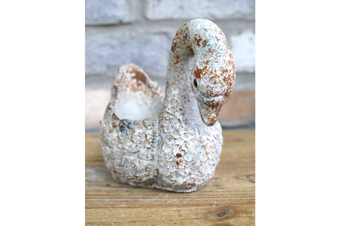Rustic Swan Planter Indoor/Outdoor