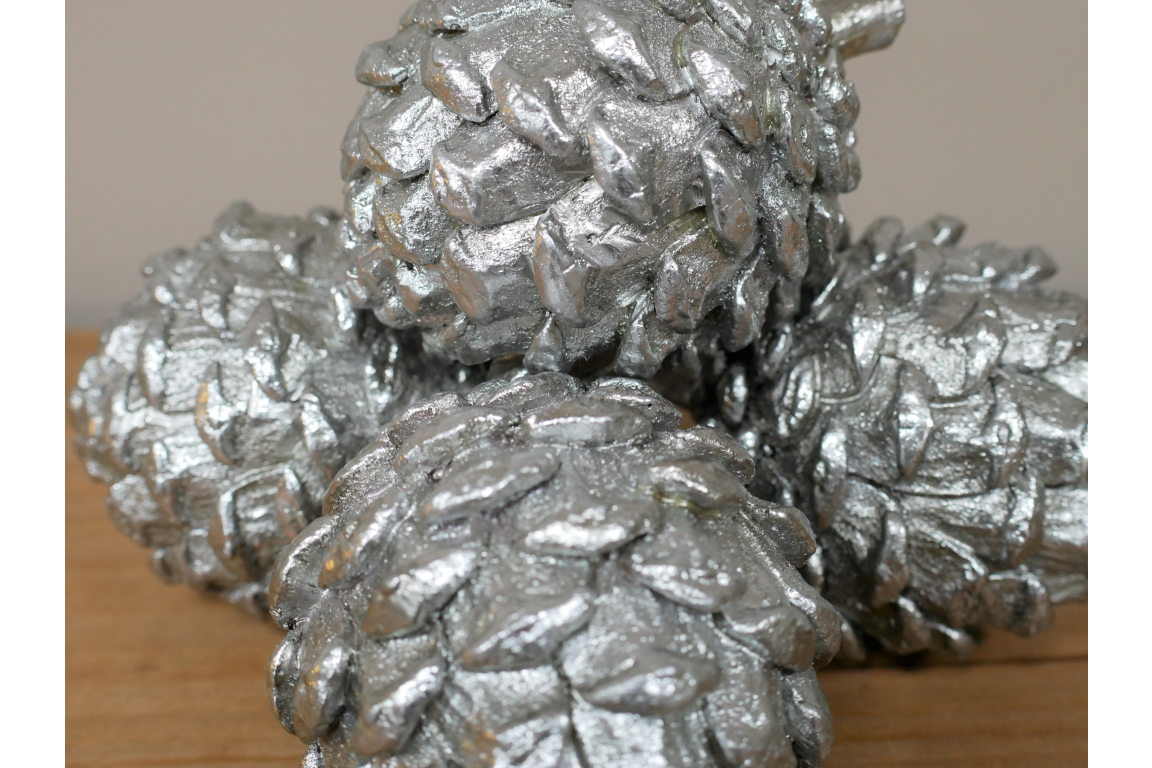 Set Of 4 Ornamental Silver Pinecones