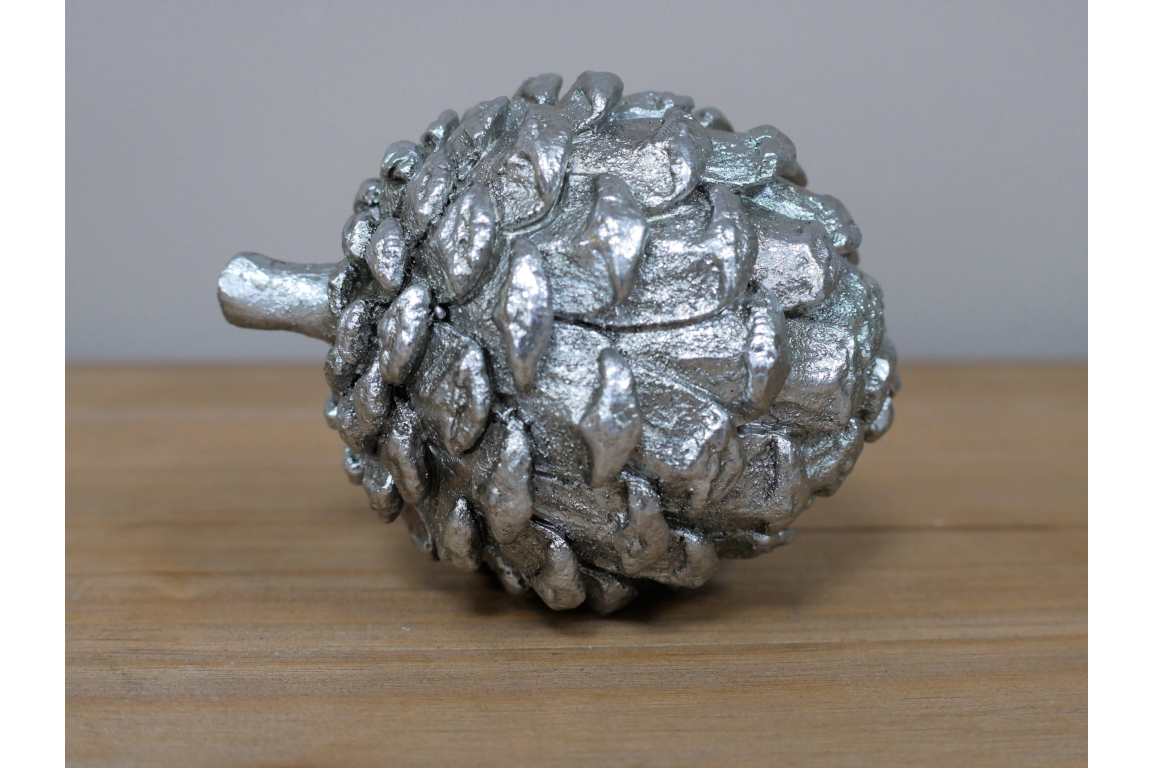 Set Of 4 Ornamental Silver Pinecones